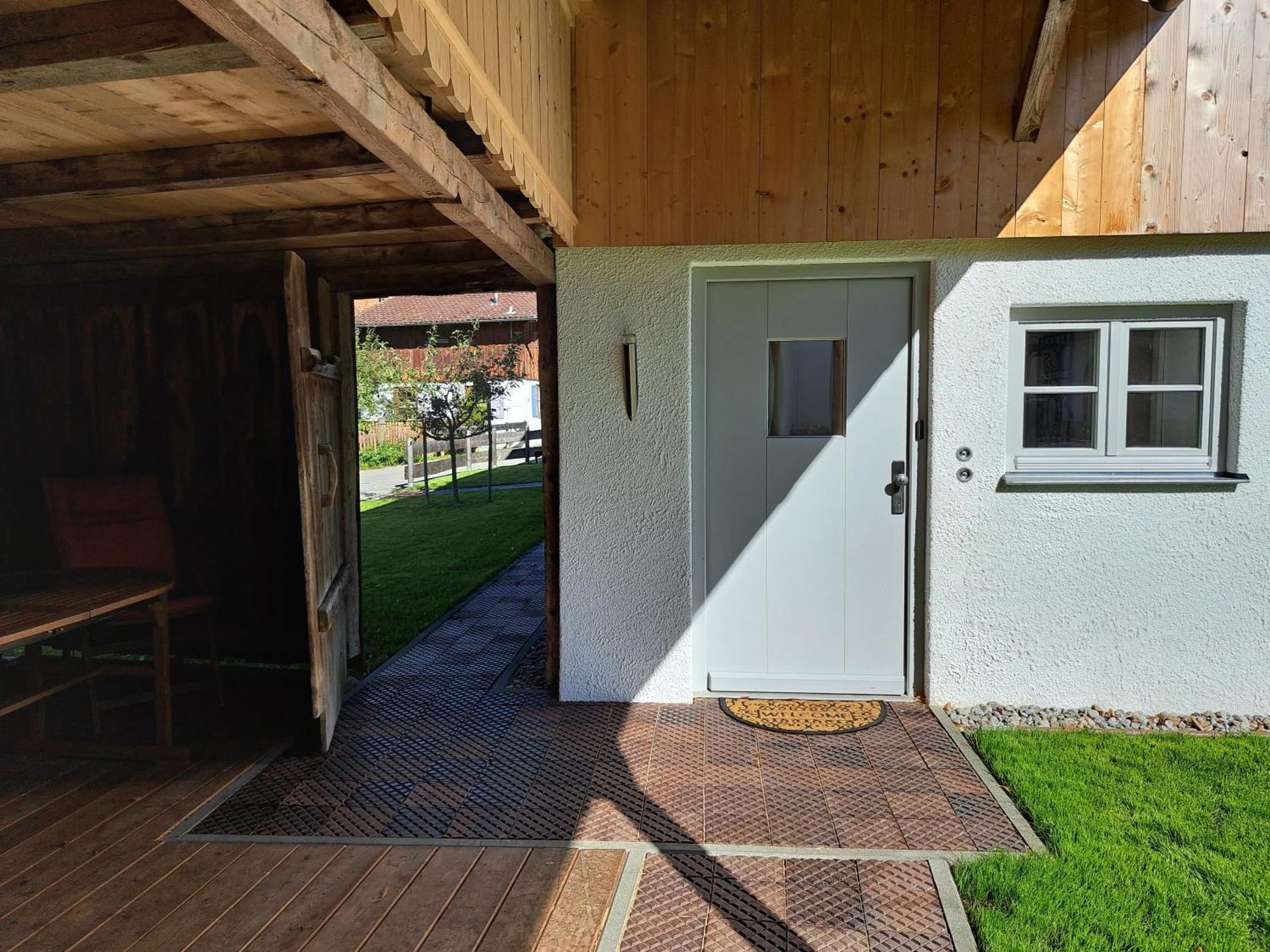 Neu! Ferienwohnungen Im Lueftlmalereck, Hennalahaus Обераммергау Экстерьер фото