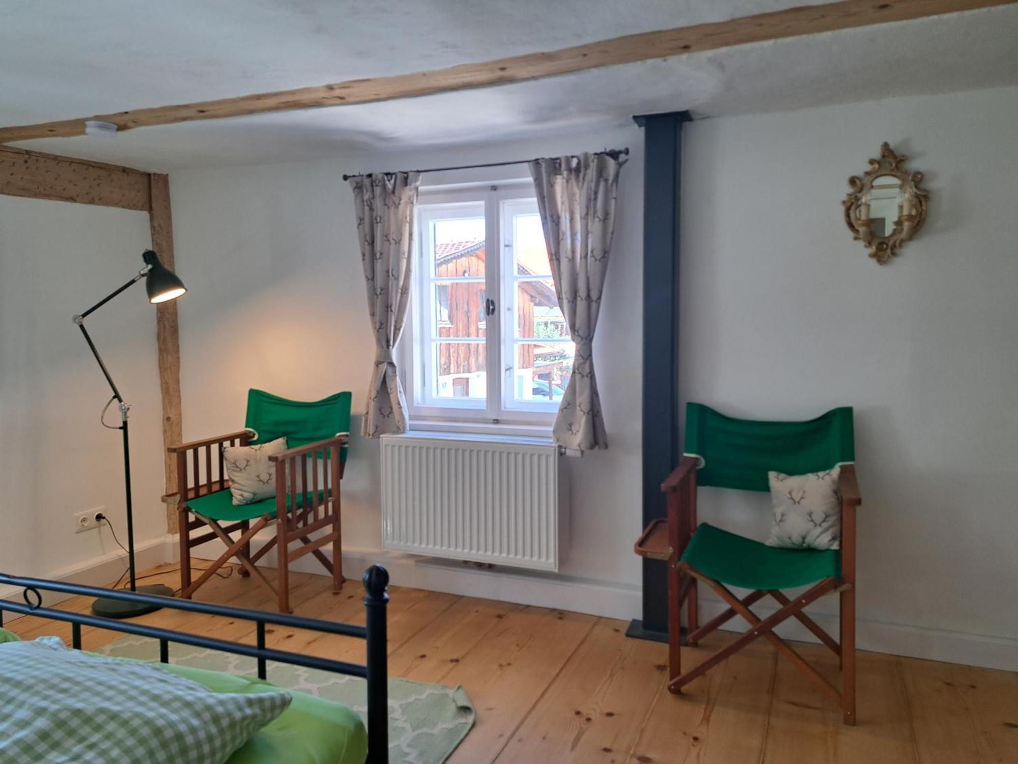 Neu! Ferienwohnungen Im Lueftlmalereck, Hennalahaus Обераммергау Экстерьер фото