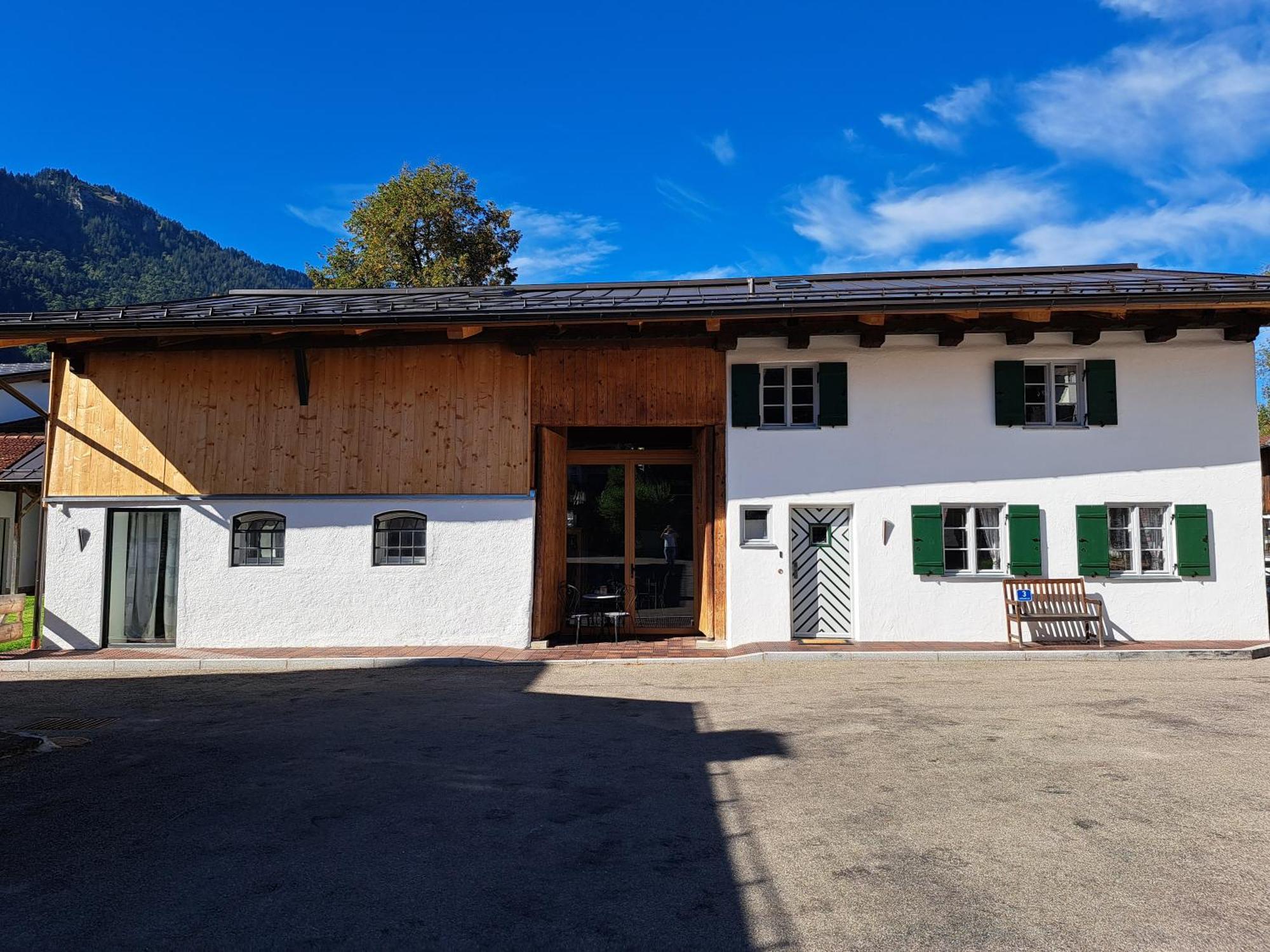 Neu! Ferienwohnungen Im Lueftlmalereck, Hennalahaus Обераммергау Экстерьер фото