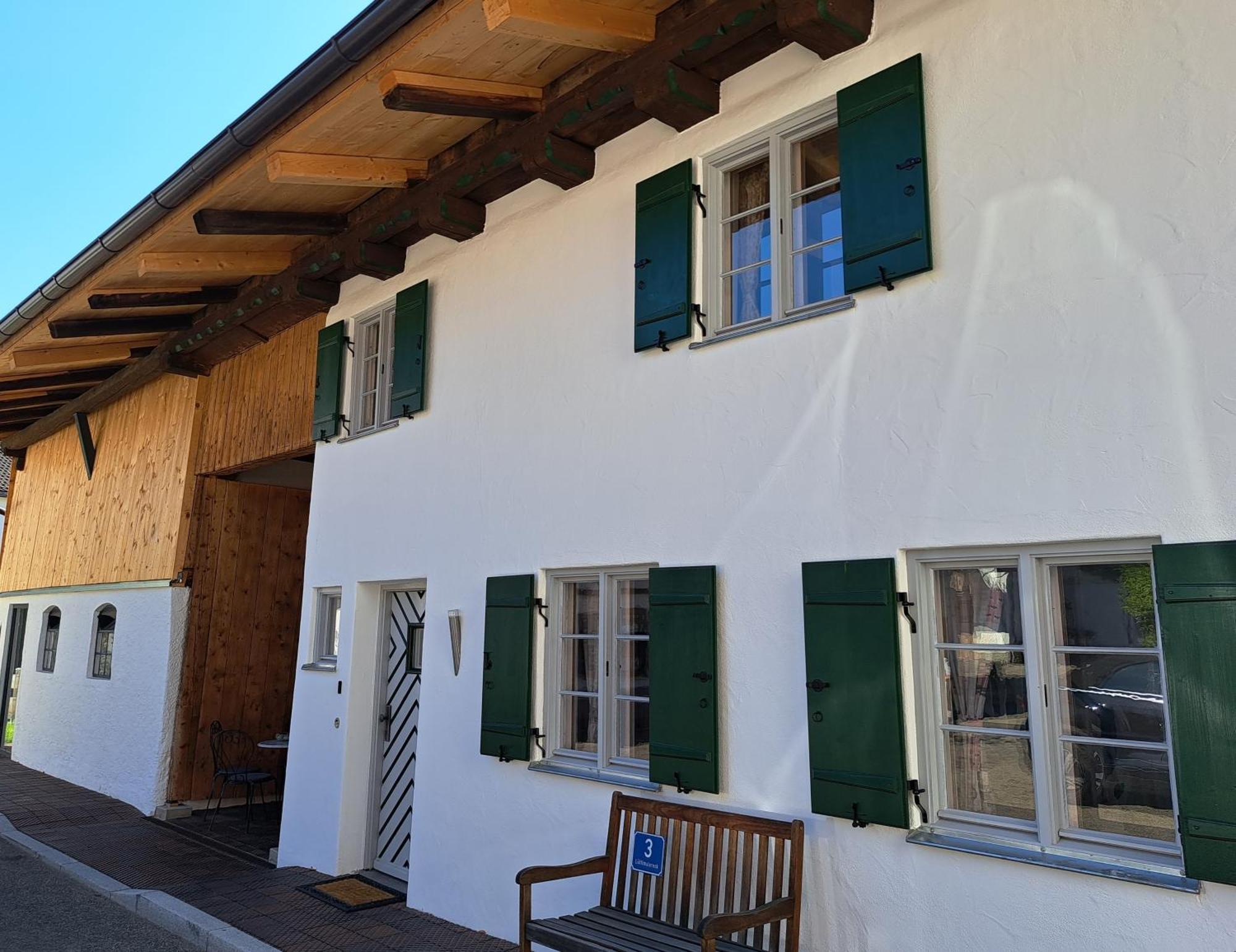 Neu! Ferienwohnungen Im Lueftlmalereck, Hennalahaus Обераммергау Экстерьер фото