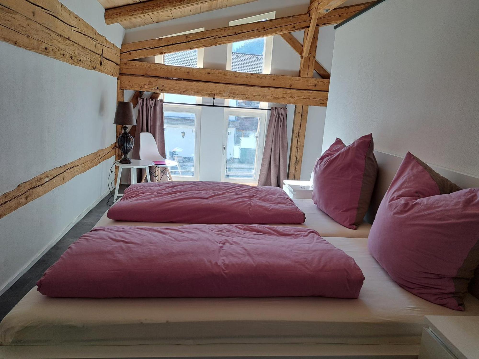 Neu! Ferienwohnungen Im Lueftlmalereck, Hennalahaus Обераммергау Экстерьер фото